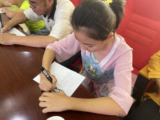 “塑造积极心态，助力家庭成长”——心理健康辅导讲座