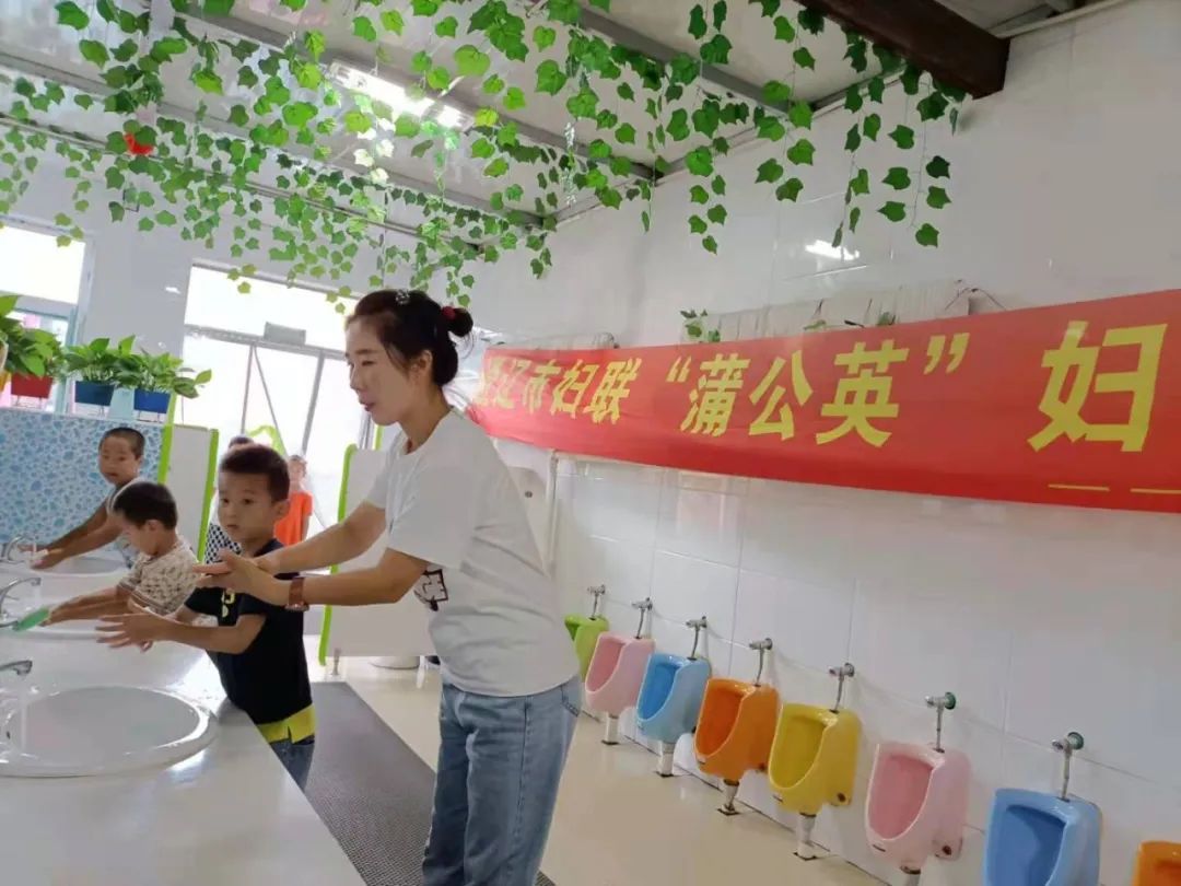 “蒲公英”开展 “疫情当下  做好防护”七步洗手法活动