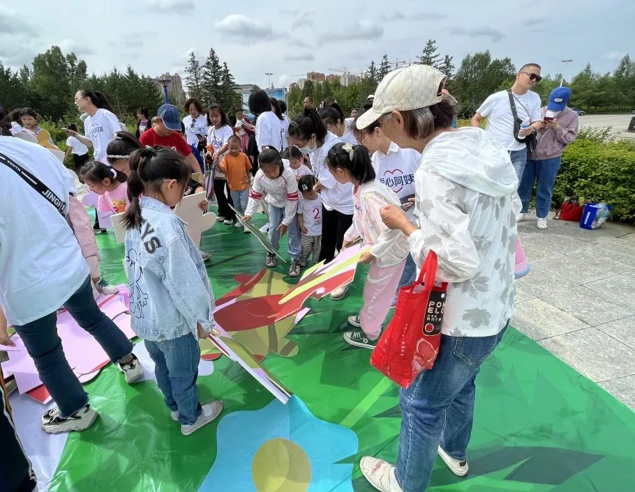 锡林浩特市妇联：少年儿童心向党 关爱守护伴成长