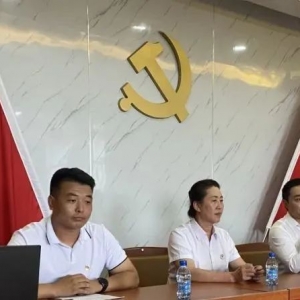 东乌旗乌里雅斯太镇呼布钦社区“少年儿童心向党关爱守护伴成长”法律法规宣讲活动 ...