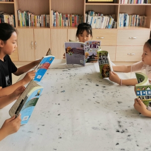 童心漫步--悦读越好 一环翠社区开展弘扬中华传统文化童趣读书会 ... ...