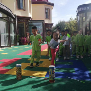 【我们的节日·国庆节】 举办“中华民族一家亲 共庆中秋迎国庆”居民趣味运动会 ...