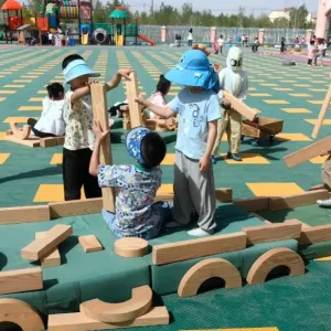 二连浩特市第三幼儿园开展教师听评课教研活动