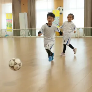 二连浩特市第三幼儿园举办第五届“园长杯”足球趣味游戏活动 ...